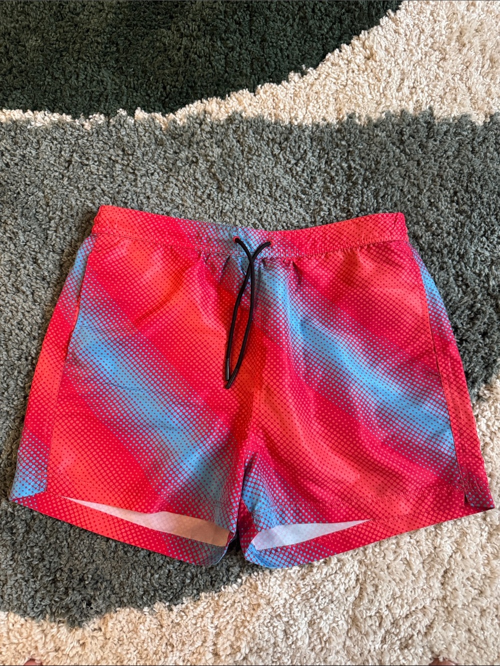 Solid & Striped Men's Red & Blue Gradient Swim Shorts